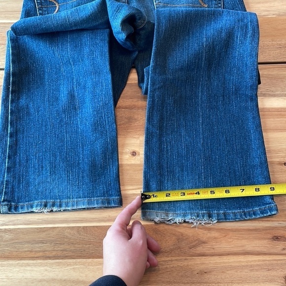 American Eagle Mid Rise Straight Leg Jeans size 4 - Picture 8 of 8